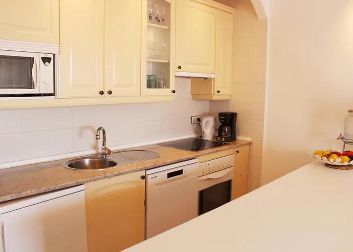 En Capistrano, Apartment *